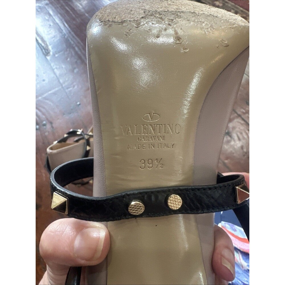 Valentino Rockstud Nude Leather Heels Black Studded ankle wrap Pointed Toe 39.5 - Picture 11 of 16